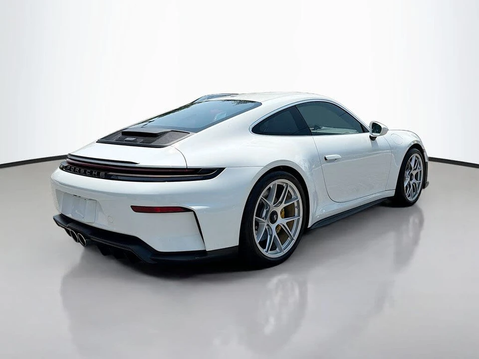 2026 Porsche 992 GT3 - Image 9 of 31