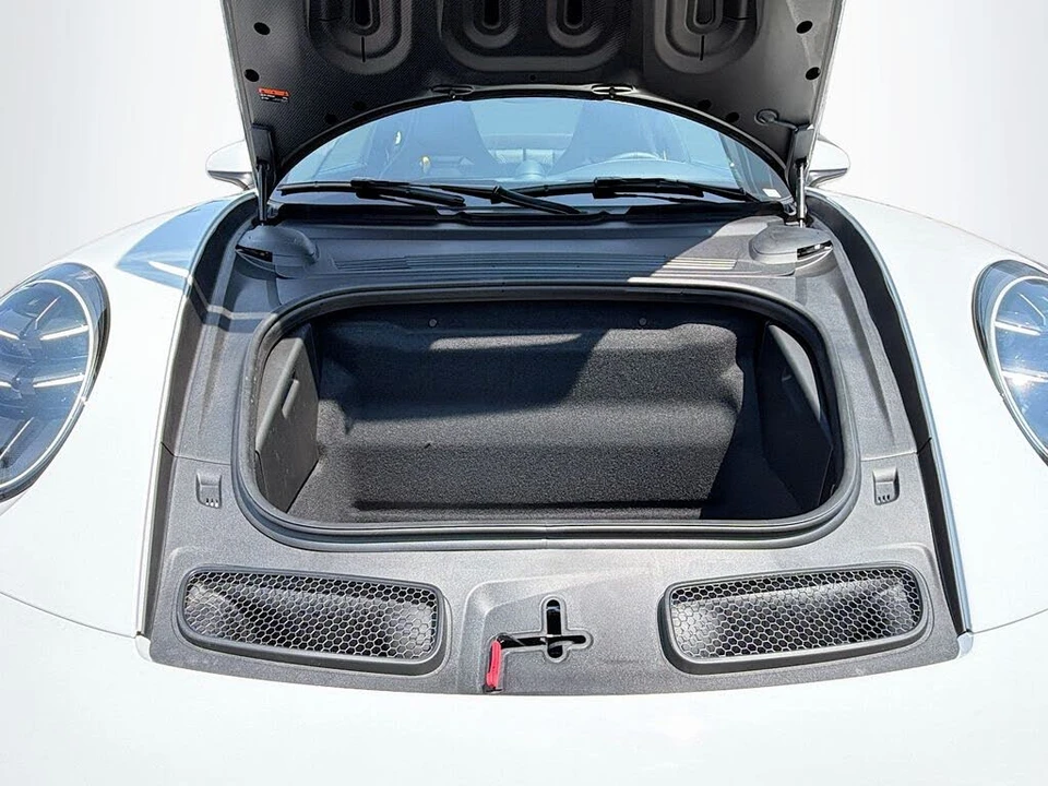 2026 Porsche 992 GT3 - Image 25 of 31