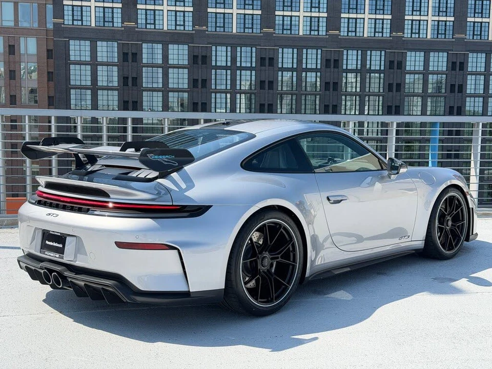 2026 Porsche 992 GT3 - Image 9 of 28