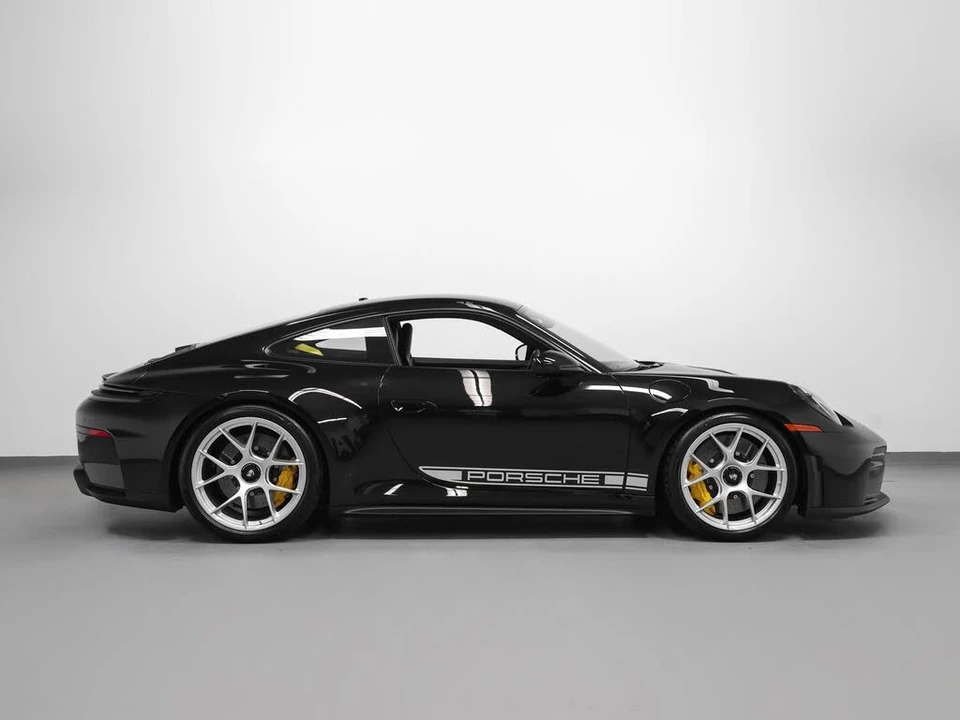 2026 Porsche 992 GT3 - Image 13 of 31