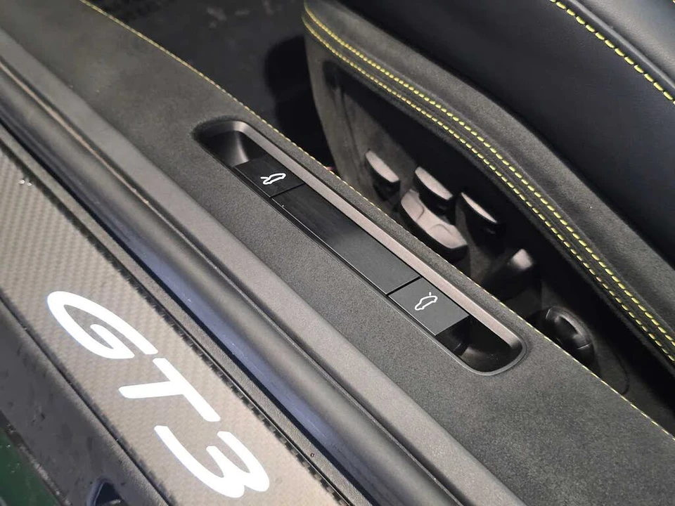 2026 Porsche 992 GT3 - Image 20 of 30