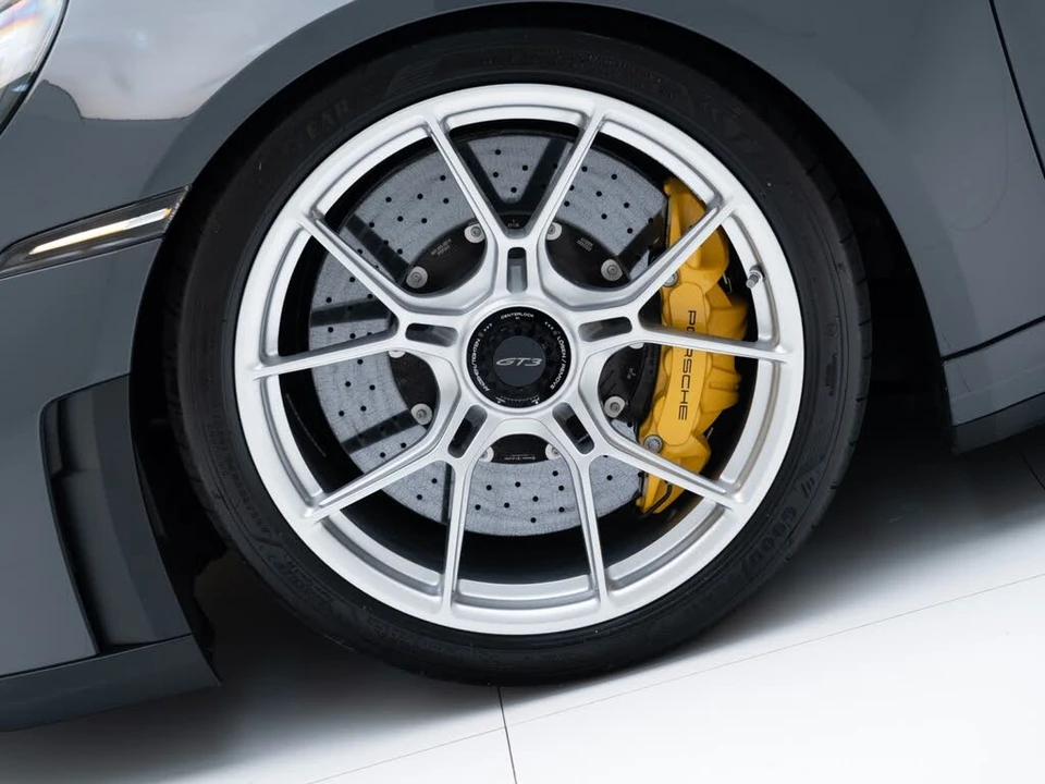 2026 Porsche 992 GT3 - Image 12 of 31