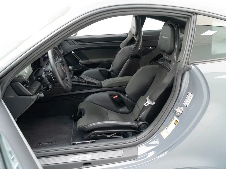 2026 Porsche 992 GT3 - Image 18 of 31
