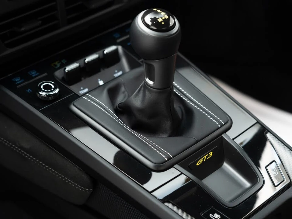 2026 Porsche 992 GT3 - Image 27 of 31