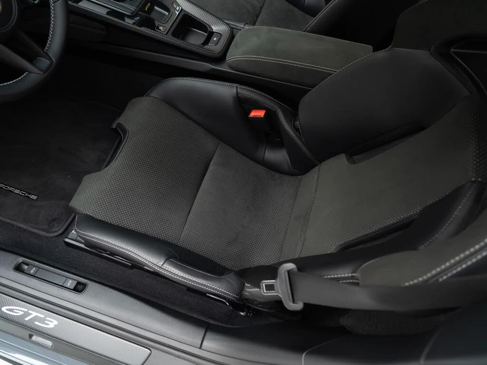 2026 Porsche 992 GT3 - Image 17 of 31
