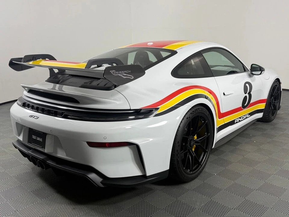 2026 Porsche 992 GT3 - Image 7 of 27