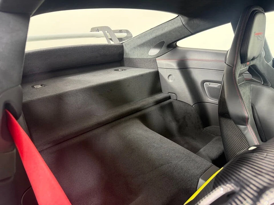 2026 Porsche 992 GT3 - Image 17 of 27