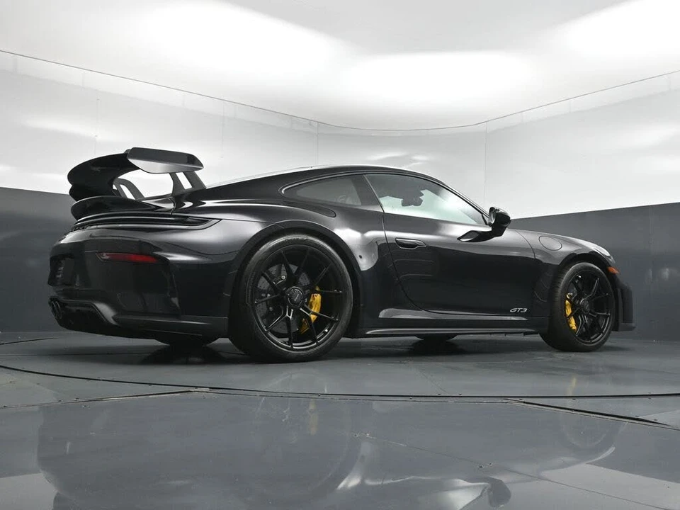 2026 Porsche 992 GT3 - Image 29 of 31