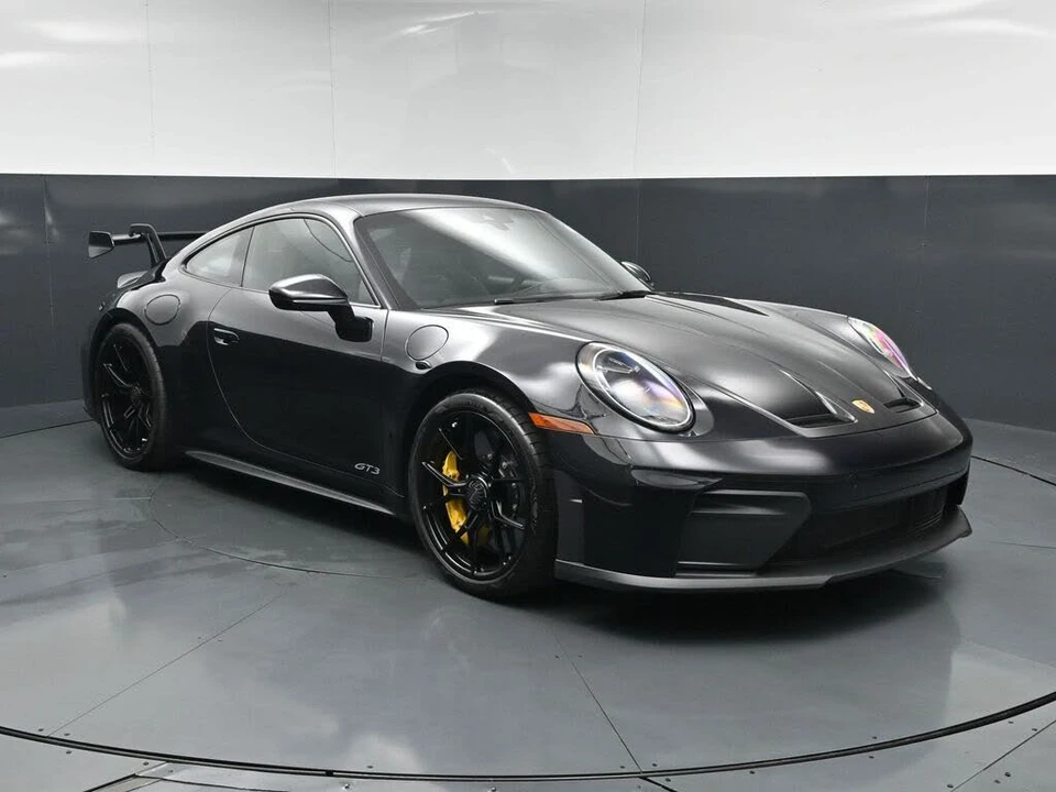 2026 Porsche 992 GT3 - Image 15 of 31