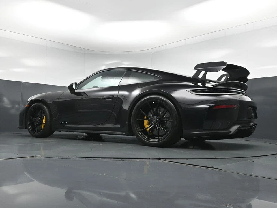 2026 Porsche 992 GT3 - Image 27 of 31