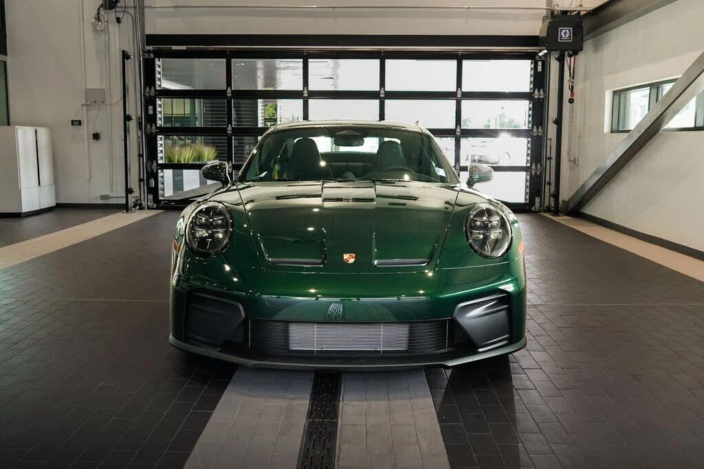 2026 Porsche 992 GT3 - Image 19 of 31