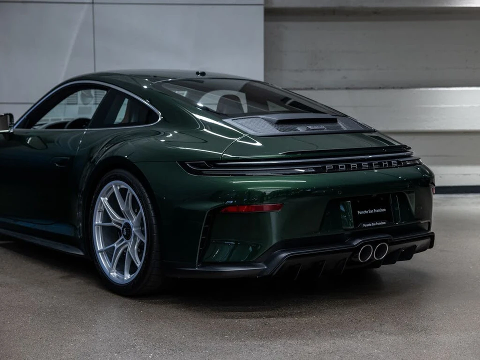 2026 Porsche 992 GT3 - Image 26 of 31