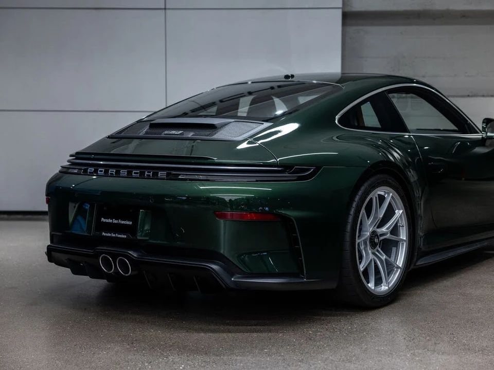 2026 Porsche 992 GT3 - Image 25 of 31