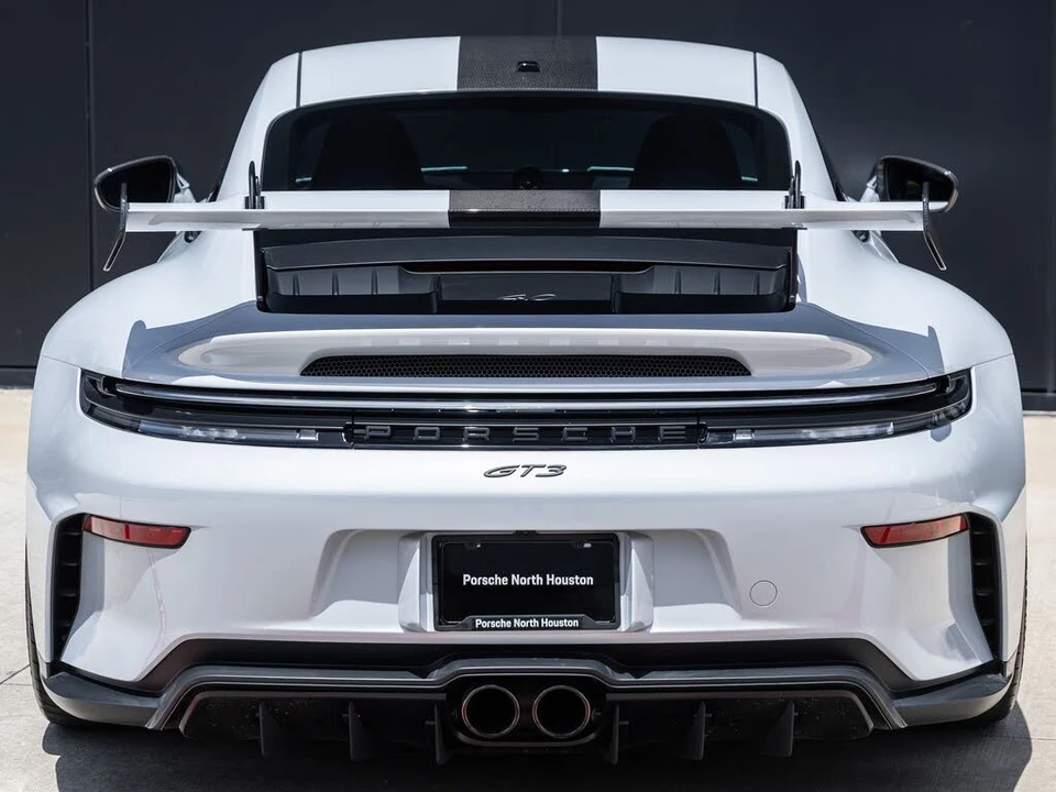 2026 Porsche 992 GT3 - Image 11 of 31