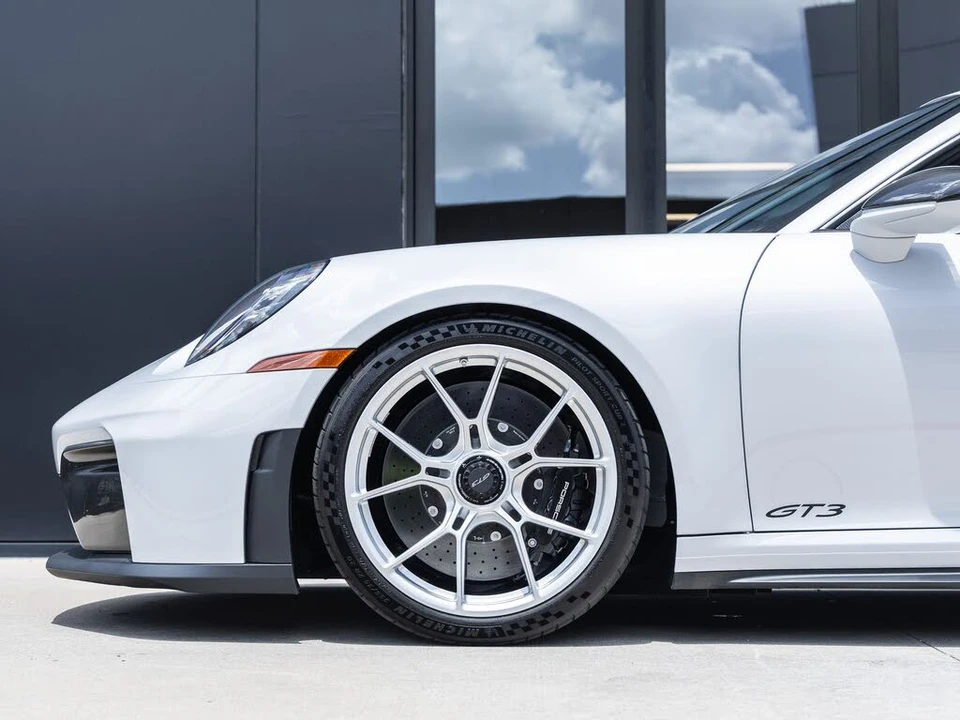 2026 Porsche 992 GT3 - Image 15 of 31