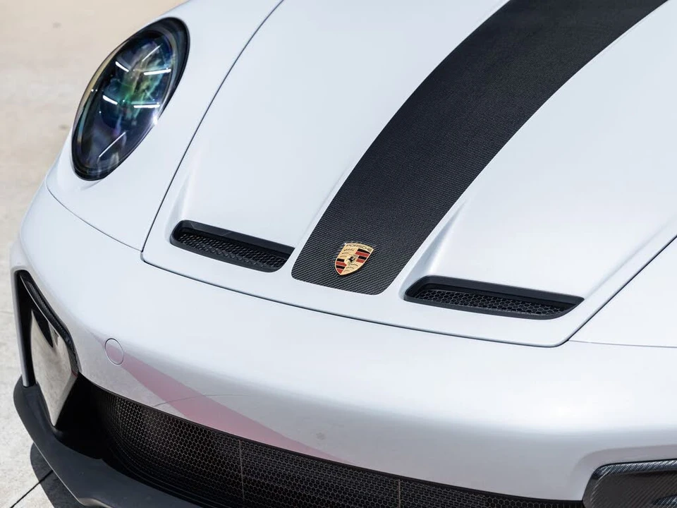 2026 Porsche 992 GT3 - Image 26 of 31