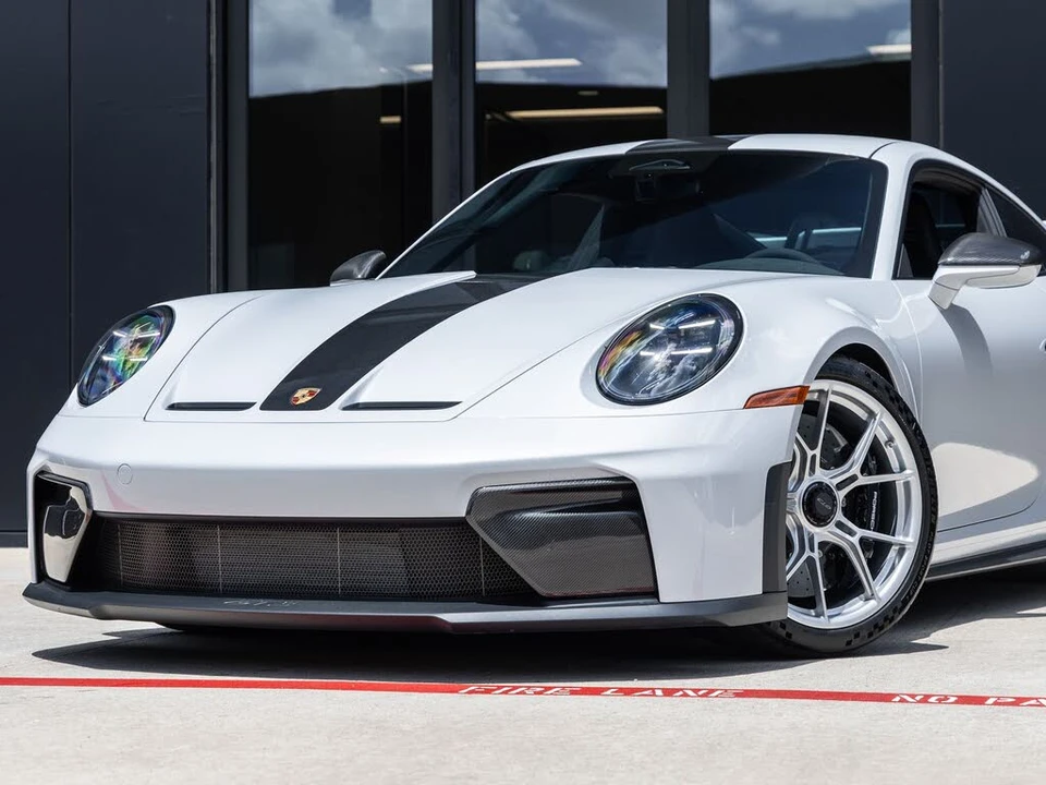 2026 Porsche 992 GT3 - Image 7 of 31