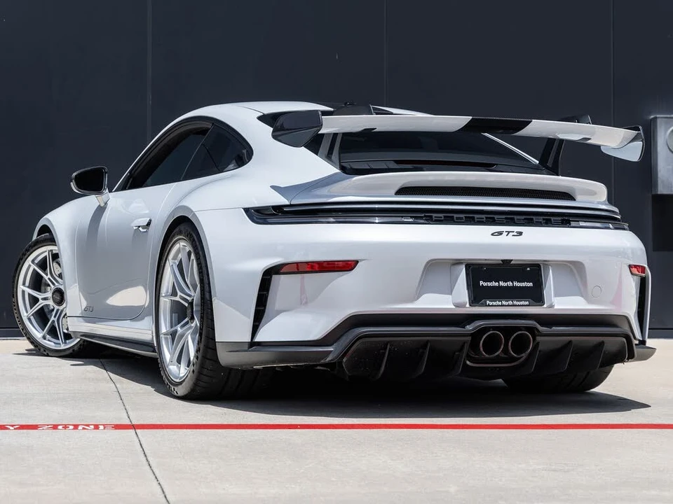 2026 Porsche 992 GT3 - Image 3 of 31
