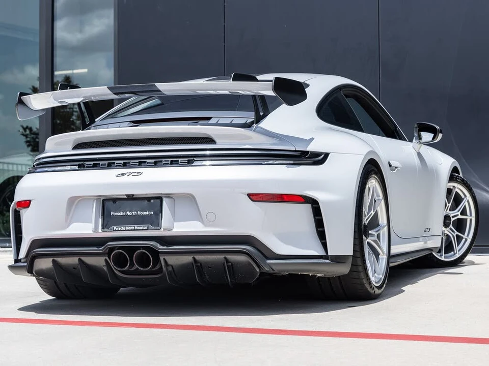 2026 Porsche 992 GT3 - Image 13 of 31