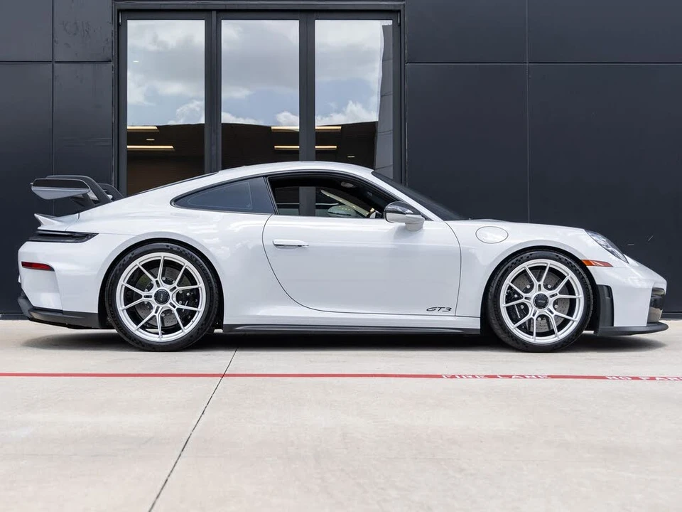 2026 Porsche 992 GT3 - Image 14 of 31