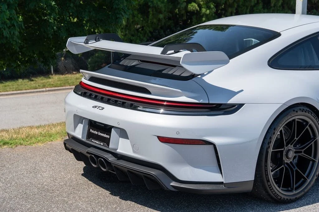 2026 Porsche 992 GT3 - Image 15 of 31