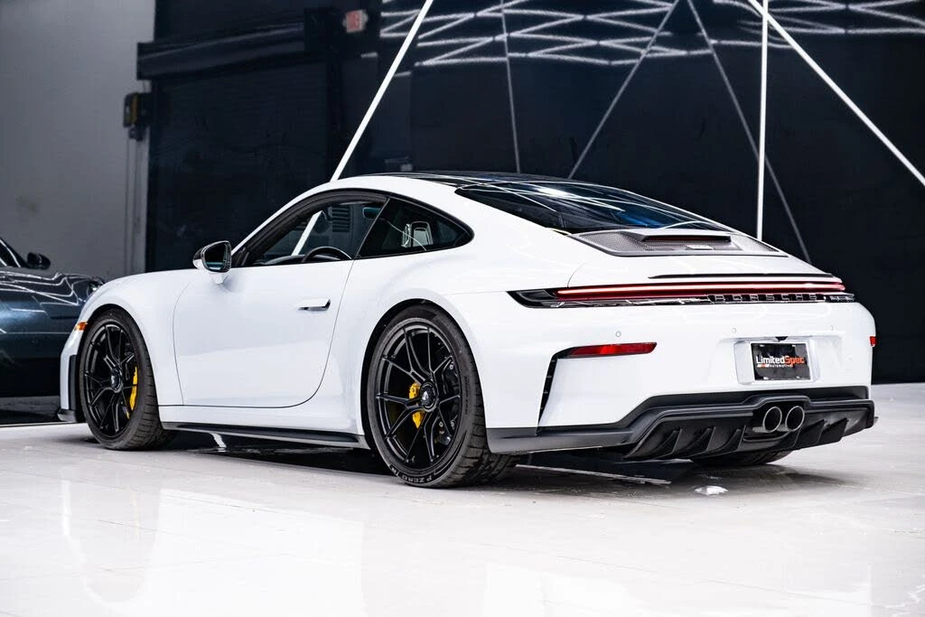 2026 Porsche 992 GT3 - Image 26 of 31