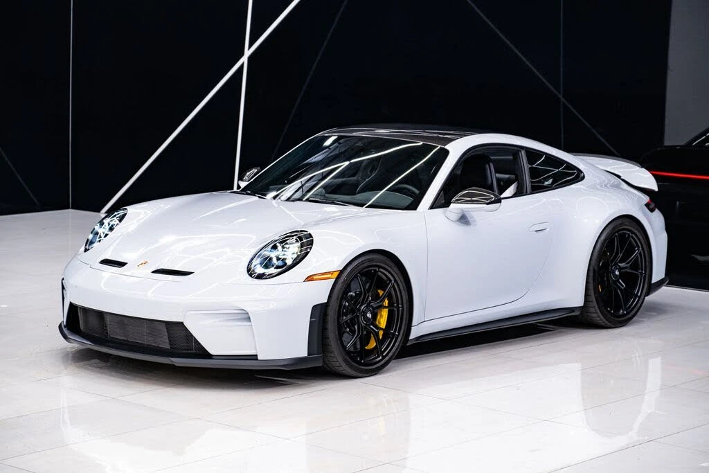 2026 Porsche 992 GT3 - Image 3 of 31