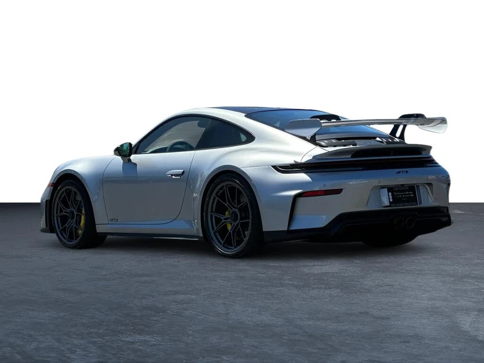 2026 Porsche 992 GT3 - Image 7 of 31