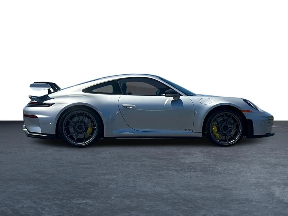 2026 Porsche 992 GT3 - Image 9 of 31