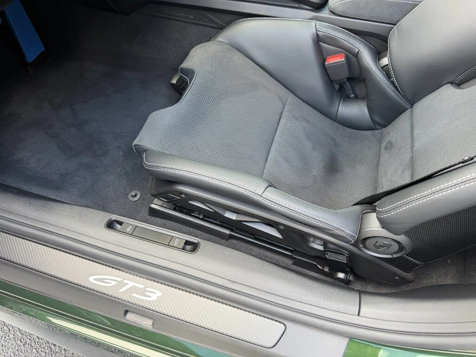 2026 Porsche 992 GT3 - Image 21 of 31