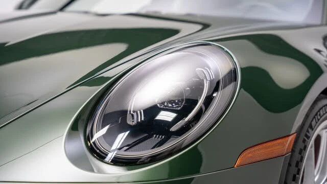 2026 Porsche 992 GT3 - Image 18 of 31