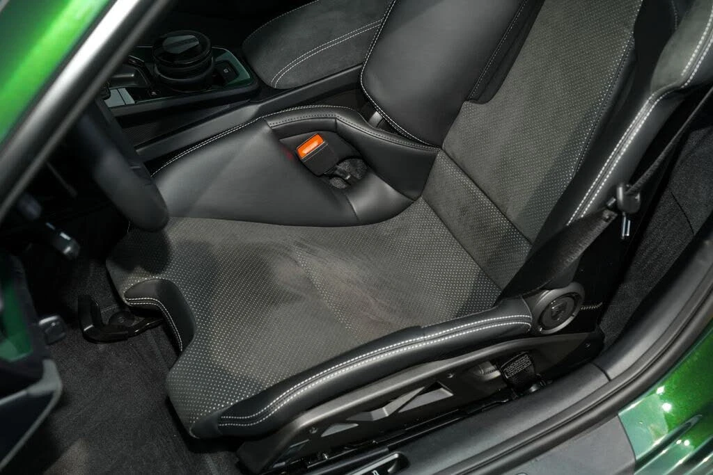 2026 Porsche 992 GT3 - Image 22 of 31