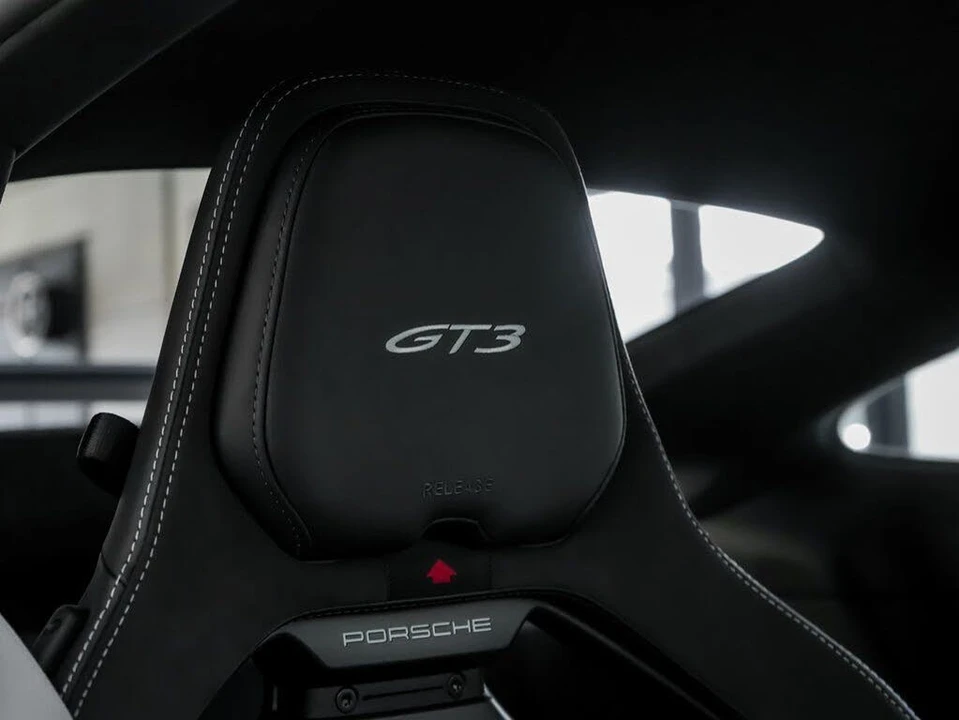 2026 Porsche 992 GT3 - Image 27 of 31