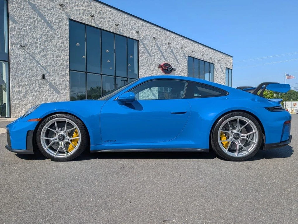 2026 Porsche 992 GT3 - Image 11 of 31