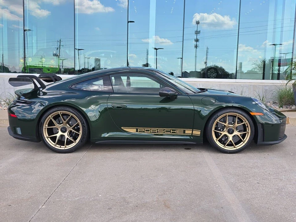 2026 Porsche 992 GT3 - Image 8 of 25