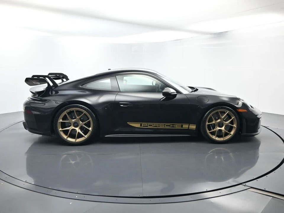 2026 Porsche 992 GT3 - Image 16 of 31