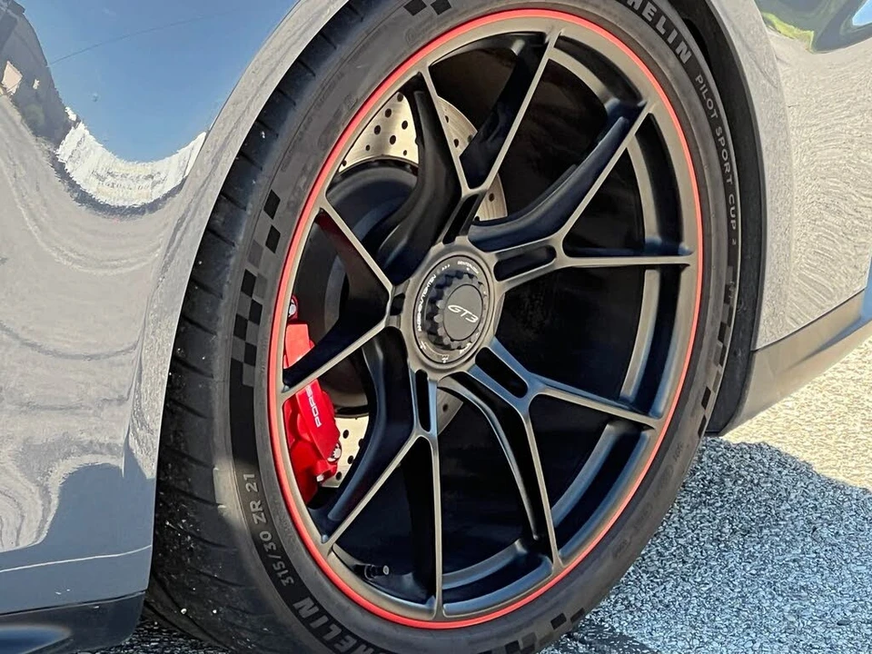 2026 Porsche 992 GT3 - Image 17 of 31