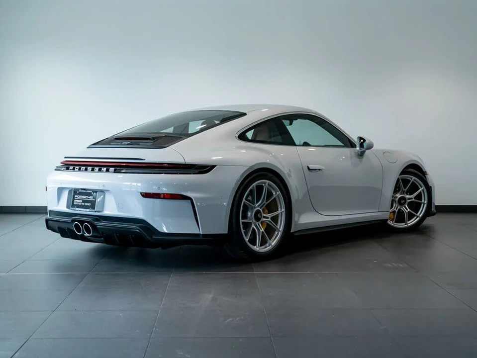2026 Porsche 992 GT3 - Image 7 of 30