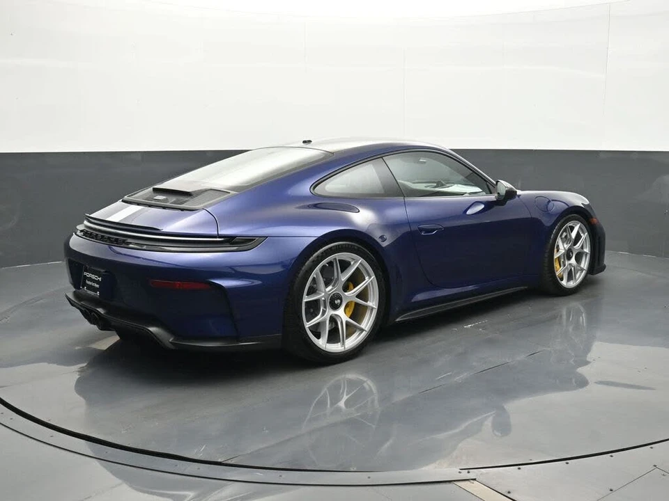 2026 Porsche 992 GT3 - Image 19 of 30