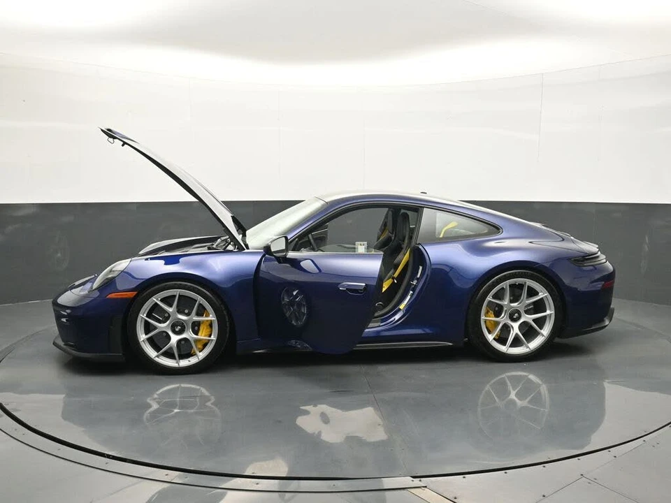 2026 Porsche 992 GT3 - Image 26 of 30