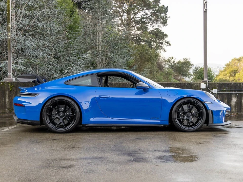 2026 Porsche 992 GT3 - Image 12 of 31