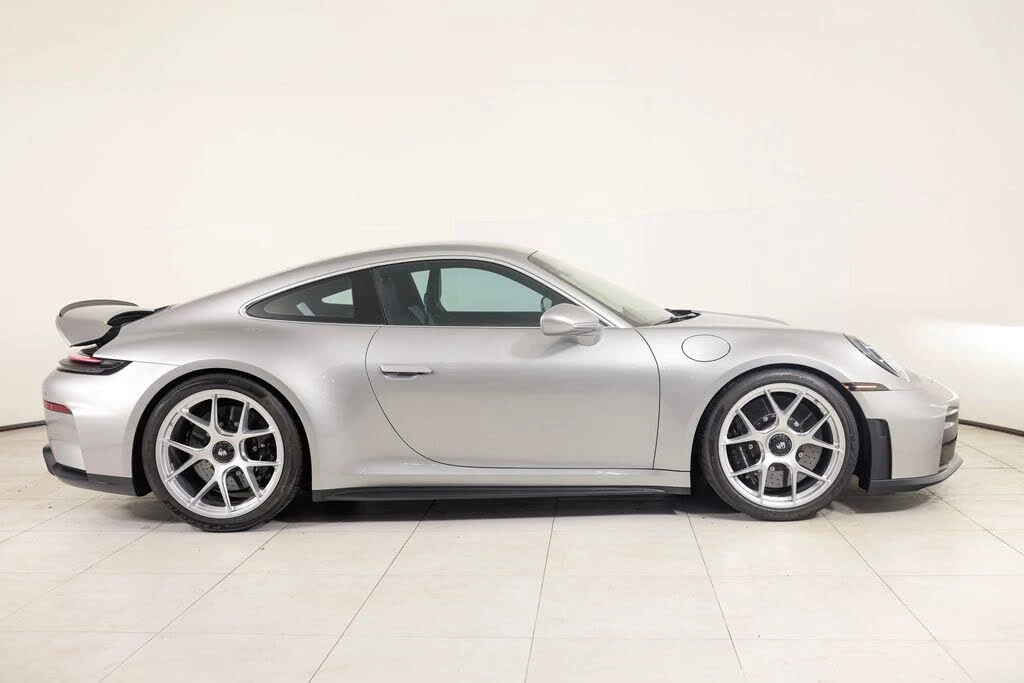 2026 Porsche 992 GT3 - Image 26 of 28