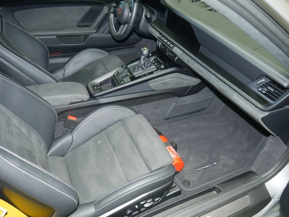 2026 Porsche 992 GT3 - Image 21 of 31