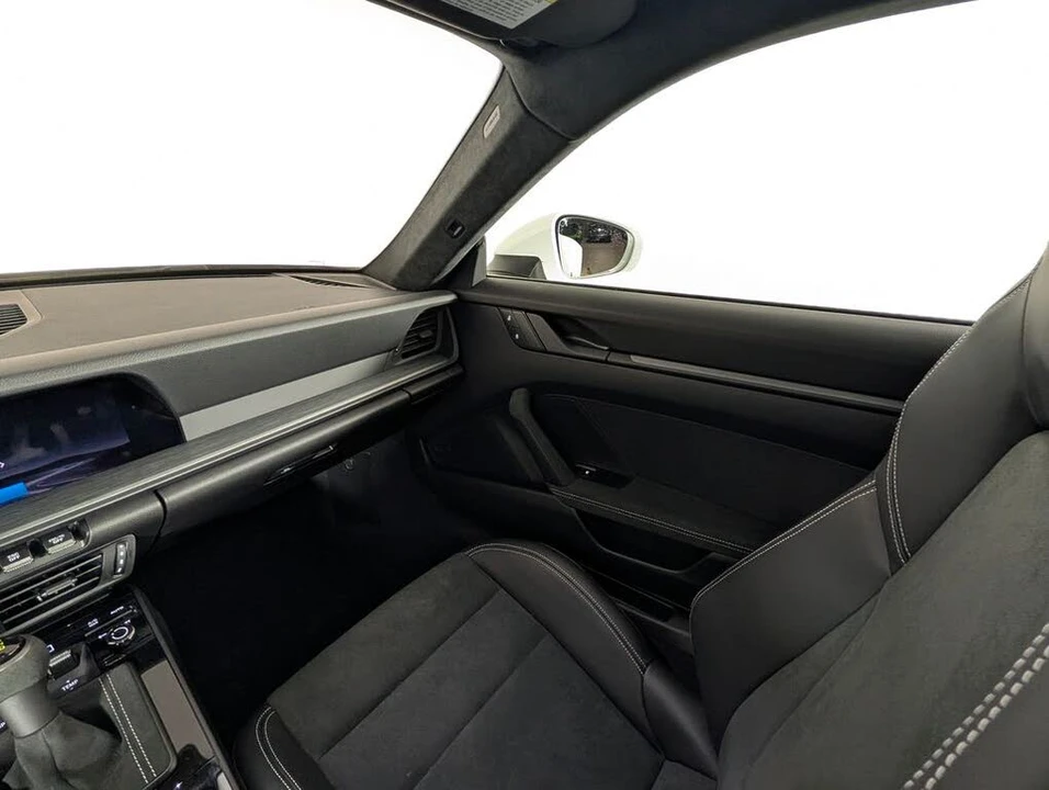 2026 Porsche 992 GT3 - Image 19 of 31