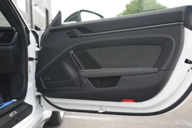 2026 Porsche 992 GT3 - Image 24 of 31