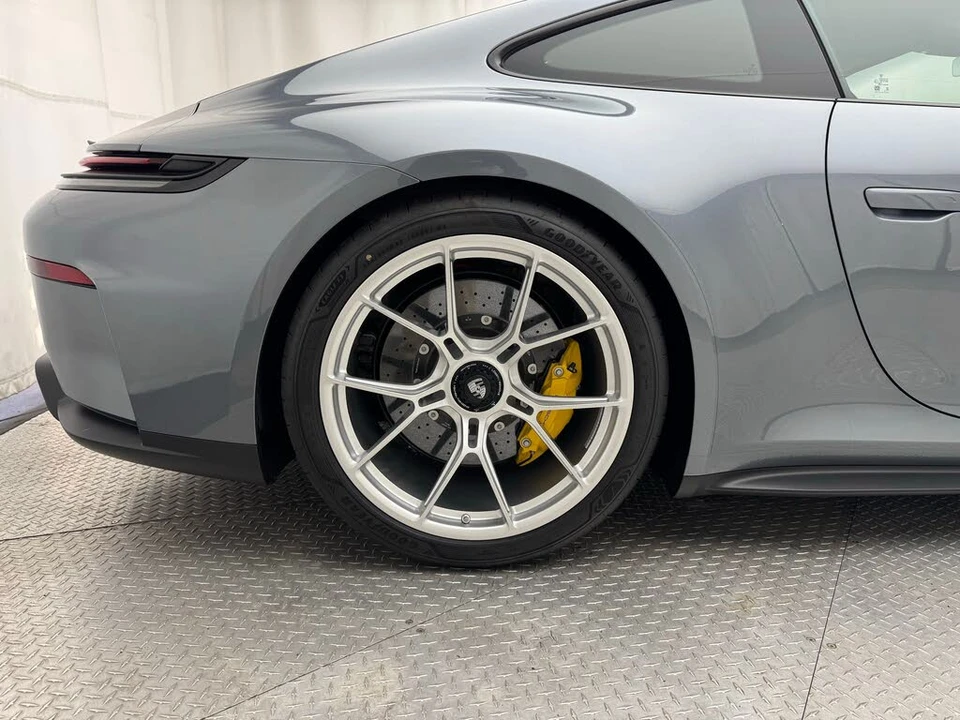 2026 Porsche 992 GT3 - Image 11 of 31
