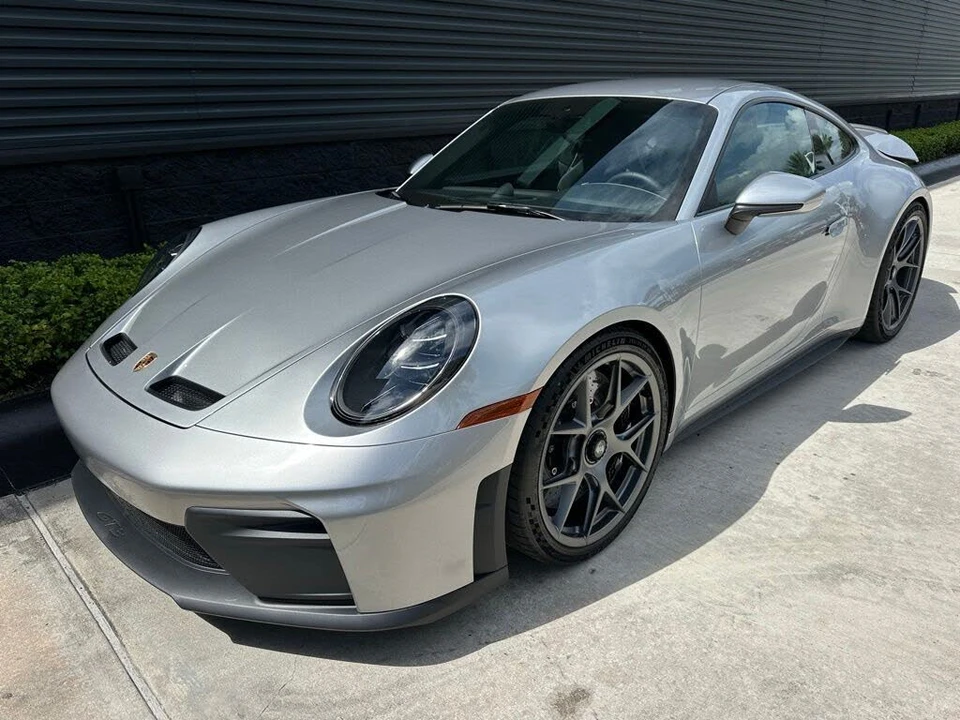 2026 Porsche 992 GT3 - Image 7 of 31