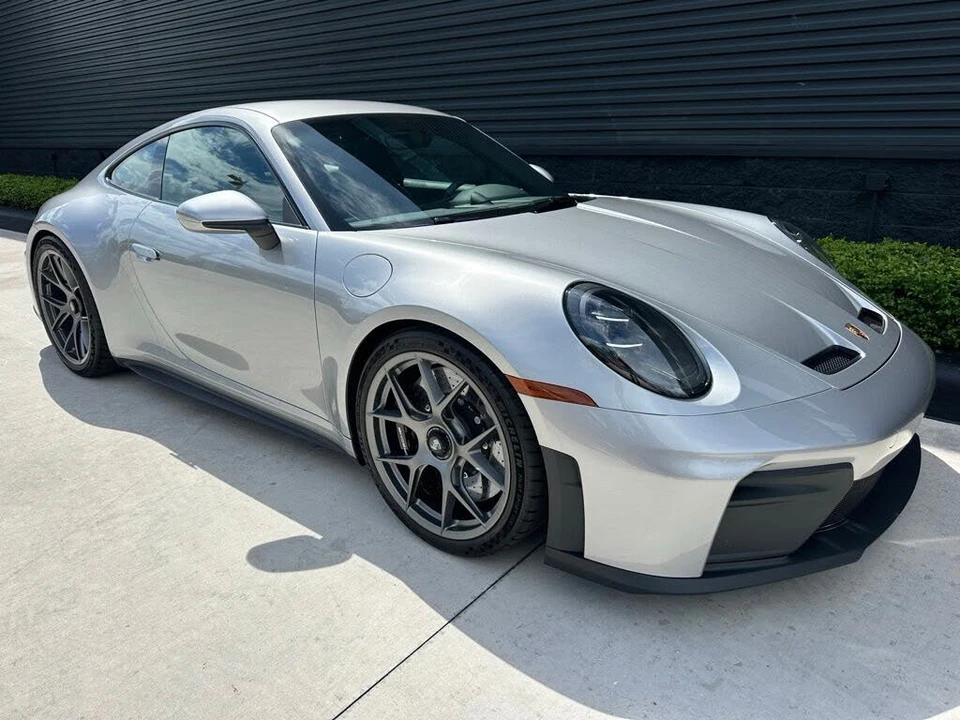 2026 Porsche 992 GT3 - Image 12 of 31