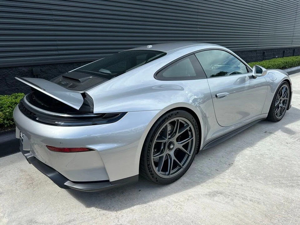 2026 Porsche 992 GT3 - Image 10 of 31