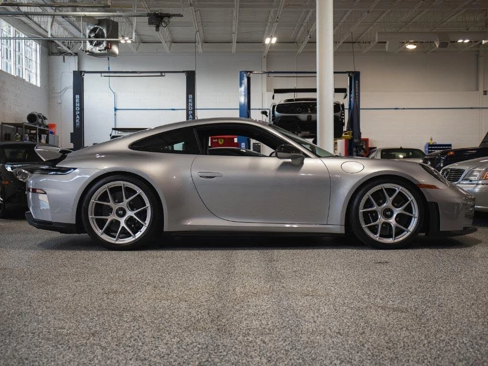 2026 Porsche 992 GT3 - Image 9 of 31